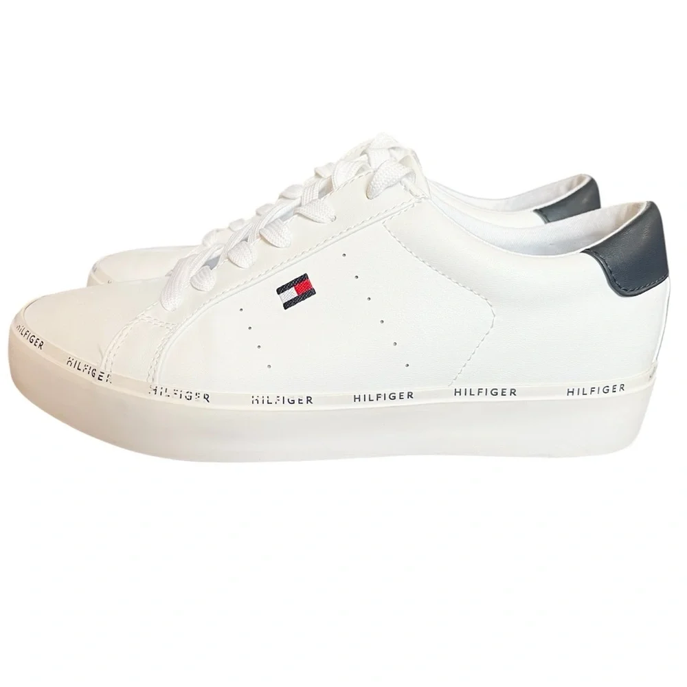 Tommy Hilfiger Henissly Classic White Leather Sneakers size 9.5